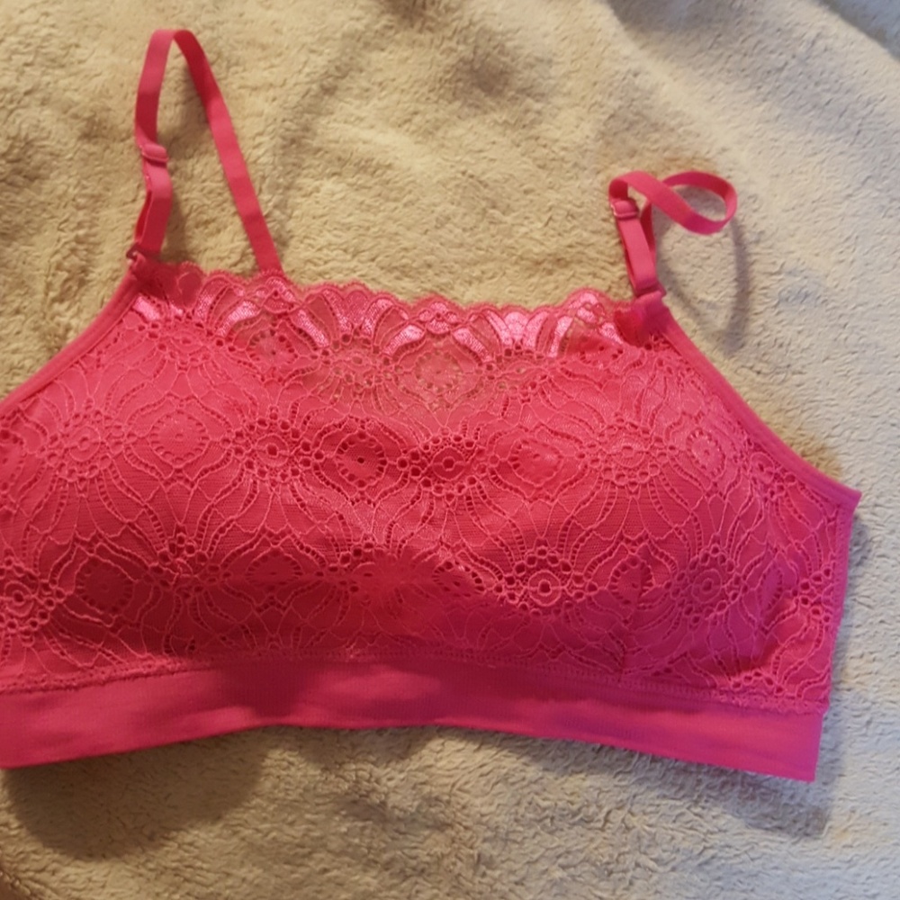 NWOT Coobie Lace Bralet